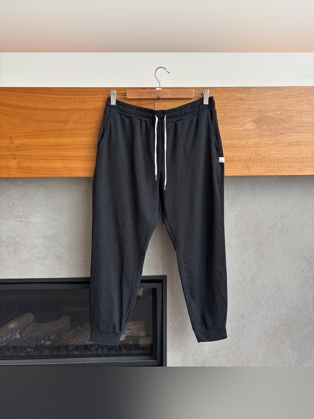 Vuori Performance Jogger, Size M